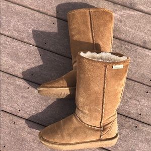 Bearpaw light brown tall boot